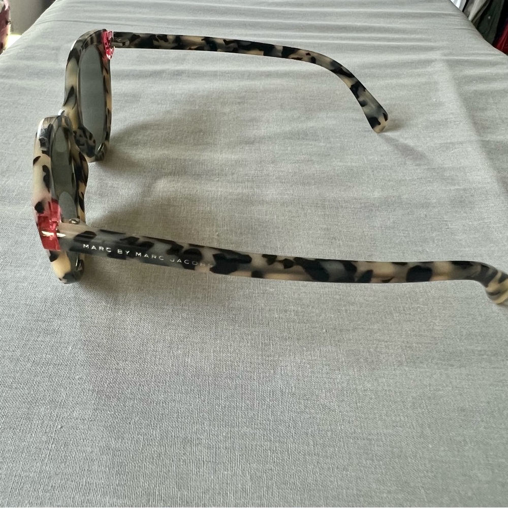 Marc By Marc Jacobs Tortoise Shell Mirrored Sungl… - image 2